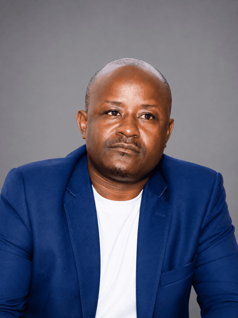 Portrait de M. Félix Ondoua Andang.